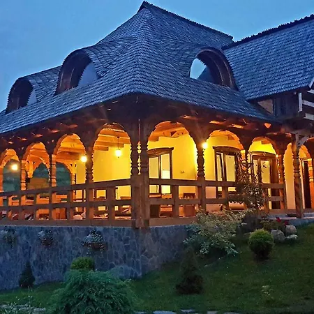 Glodeanca בית הארחה Glod (Maramures)
